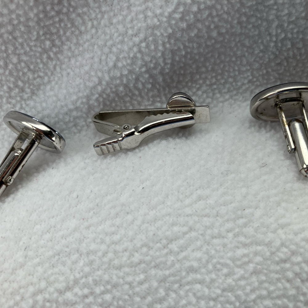 Vintage Silver Color Oval Monogram Cufflinks and Tie Clip Set - E or C Initial - Picture 6 of 11